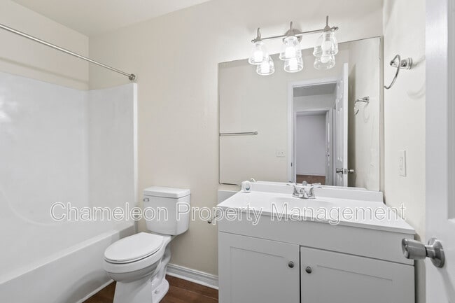 Building Photo - 2910 Dawn Ct