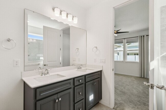 Building Photo - Newer Construction! Tons of Amenities! Wildlight Community!