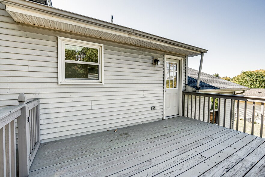 Building Photo - 5317 Ashlawn Dr