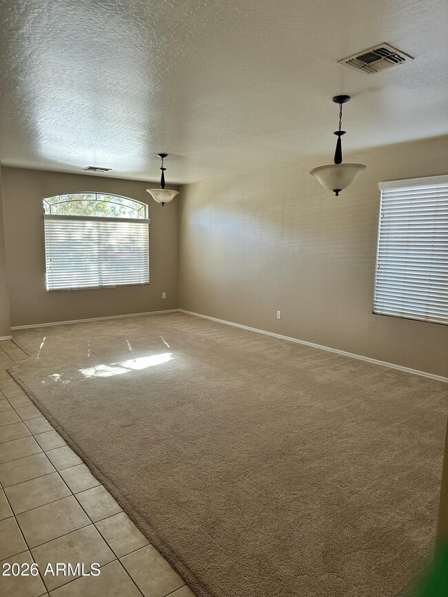 Building Photo - 10520 W Magnolia St