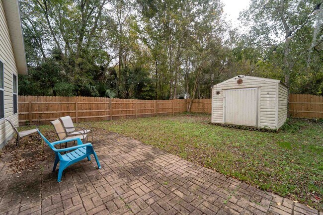 Building Photo - 841 Helen St