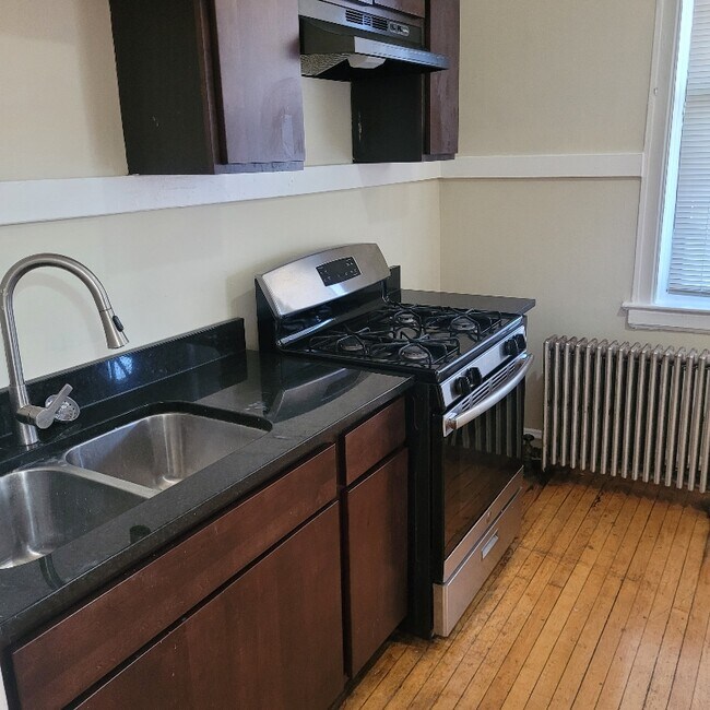 Building Photo - 4319 S Michigan Ave