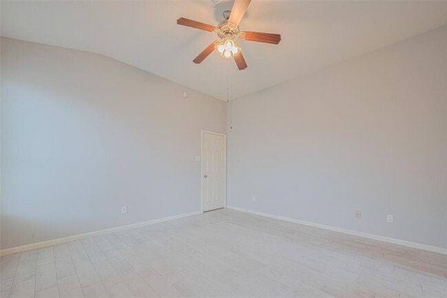 Building Photo - 2502 Oakthorn Ct