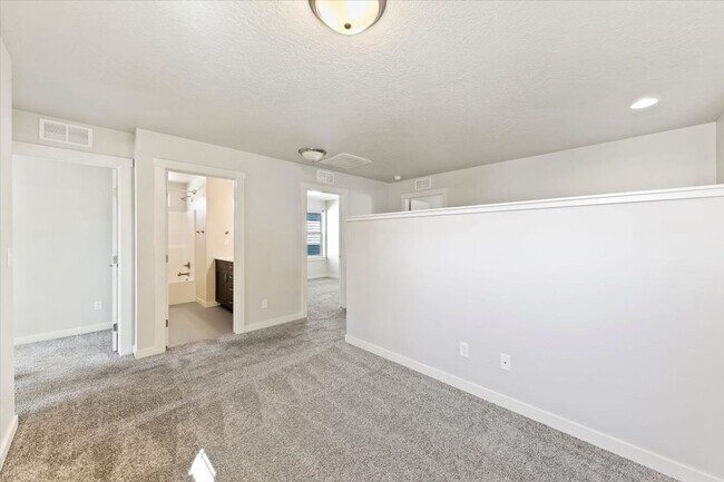 Building Photo - Meridian Spacious Retreat with Neighborhoo...