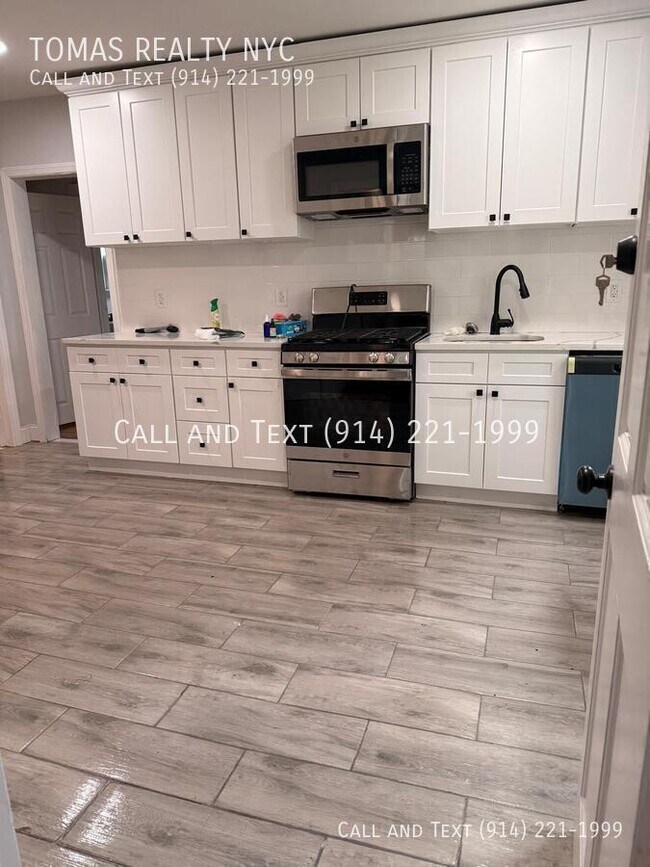 Building Photo - 67 Dobbs Ferry Rd