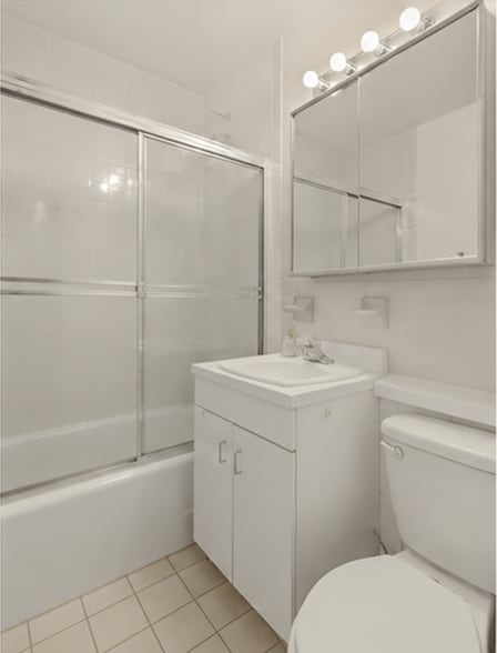 Building Photo - 226 E 116th St