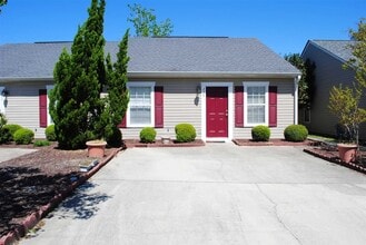 Building Photo - 220 Deer Hound Trail