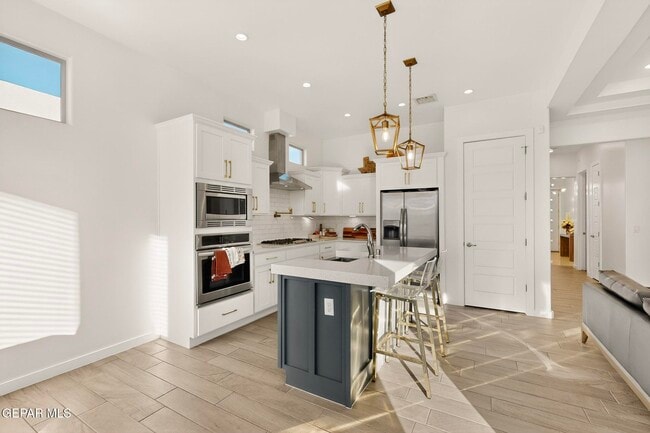 Building Photo - 905 Witton Pl