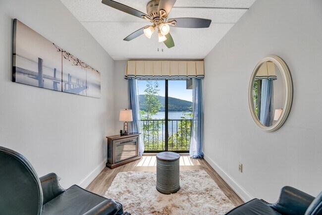 Building Photo - 7 Cliffside Dr