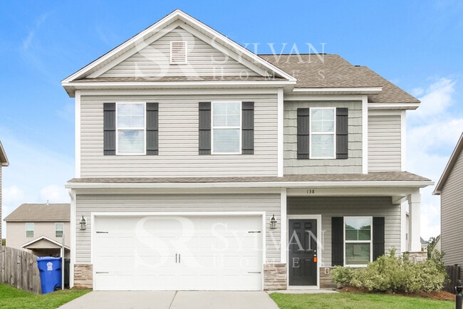 Building Photo - Prepare to fall in love with this 4 bedroom, 2.5 bathroom home