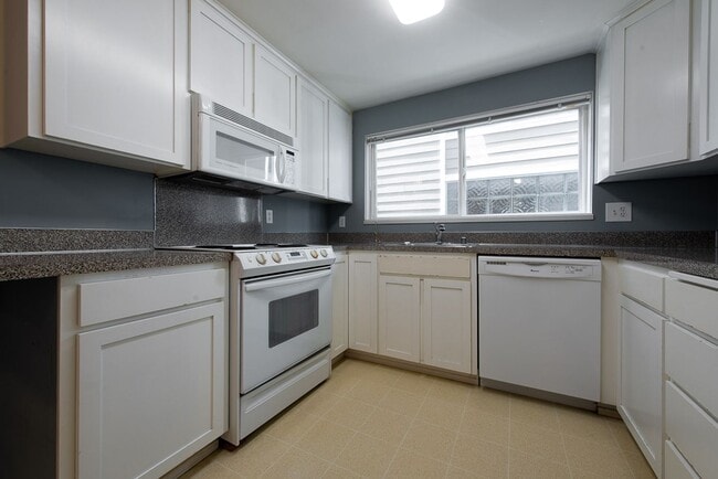 Primary Photo - 2023