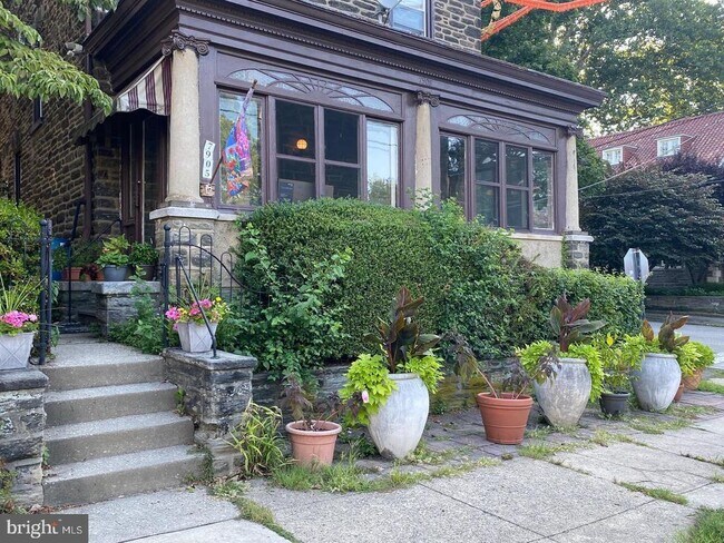 Building Photo - 7905 Ardleigh St