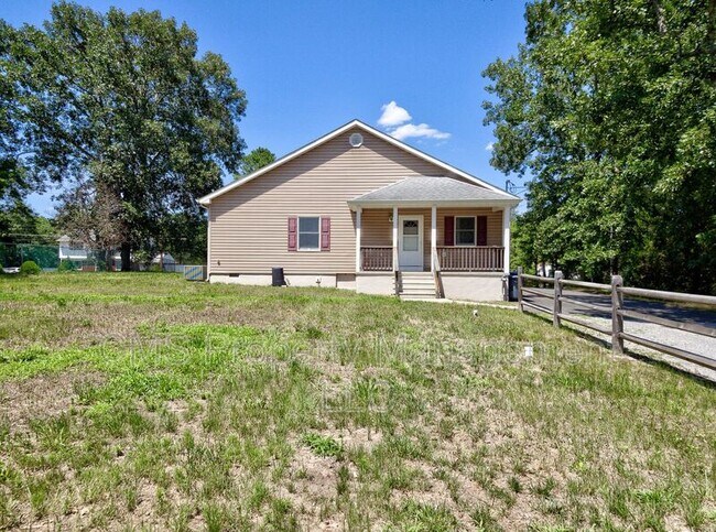 Building Photo - 756 Lakehurst Rd