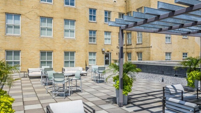 Building Photo - 67 Madison Ave