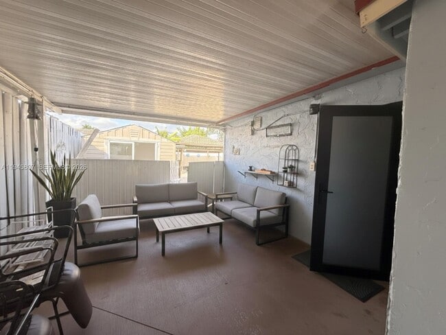 Building Photo - 10417 NW 129th St