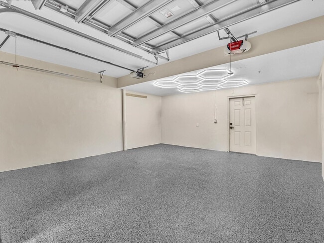 Building Photo - 2329 Vintage Dr