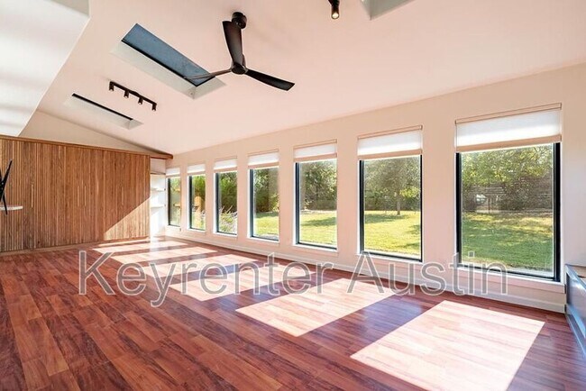 Building Photo - 7501 Daugherty St