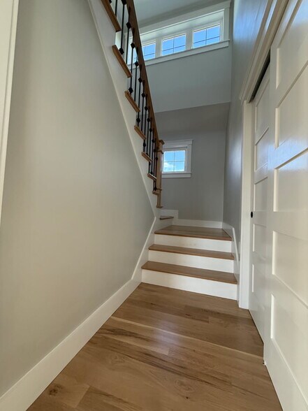 Building Photo - 93 Grant St