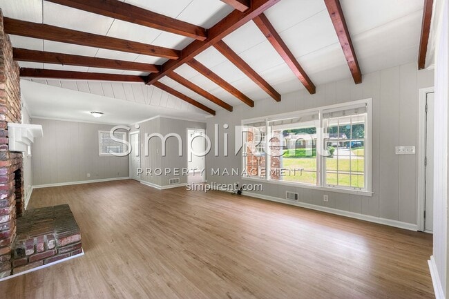 Building Photo - Charming 4 Bd / 2 Bath in College Park!