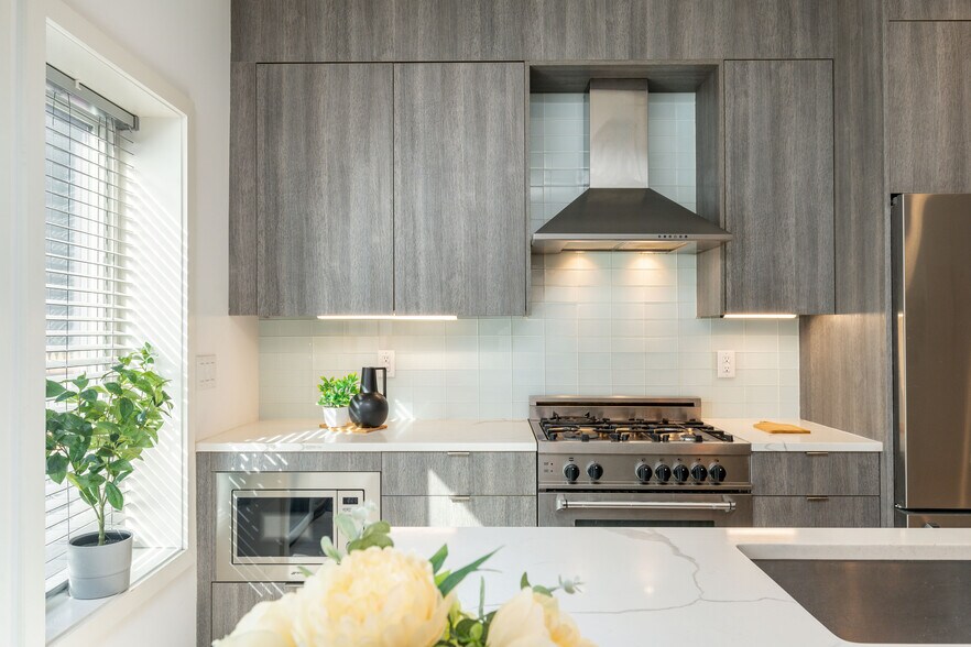 Building Photo - 2058 E Susquehanna Ave