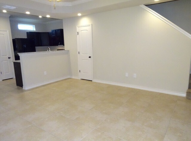 Building Photo - 7010 Lakeview Dr.
