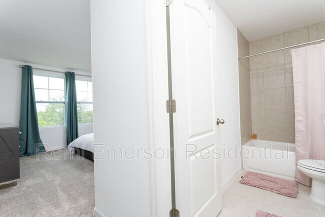 Building Photo - 624 Benoi Dr
