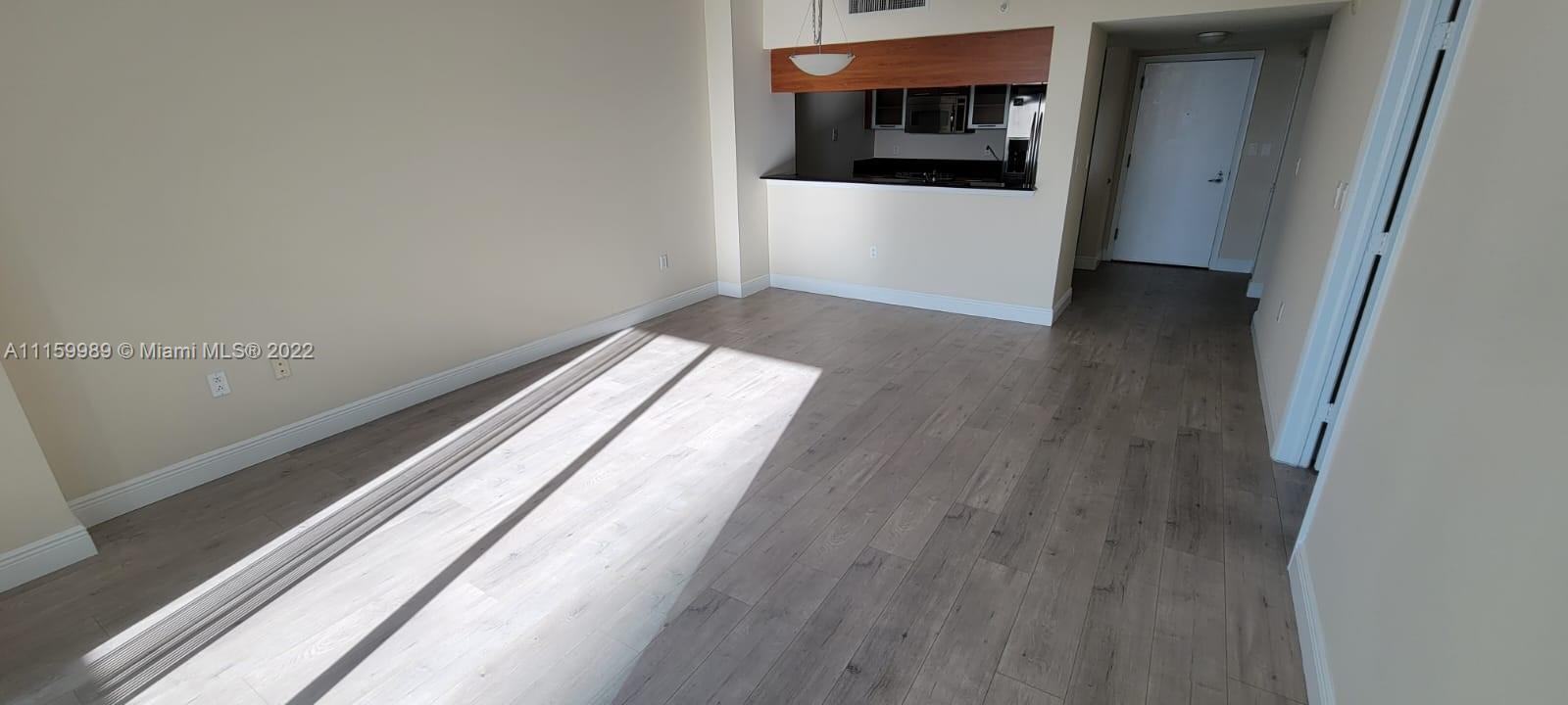 Building Photo - 1800 N Bayshore Dr