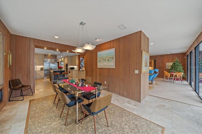 Building Photo - 3348 Old Oak Dr