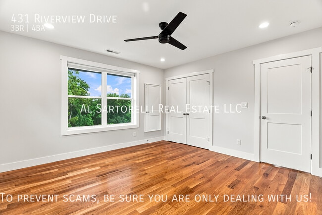 Building Photo - 431 Riverview Dr
