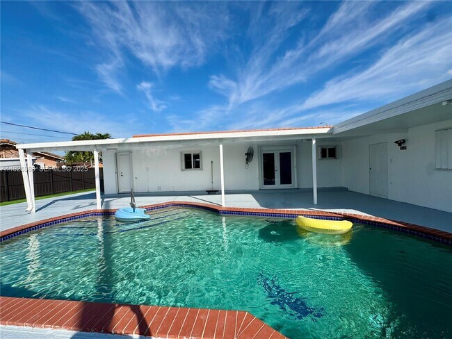 Building Photo - 12812 SW 20th St