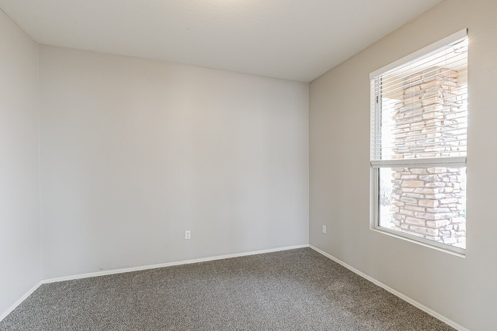 Building Photo - 13519 W San Juan Ct