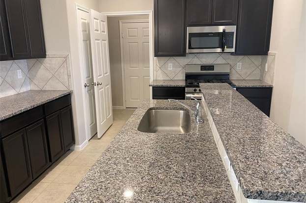 Building Photo - 14914 Cardiff Cliff Lane