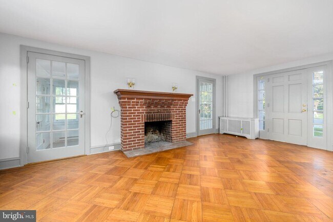 Building Photo - 8 Melvin Rd