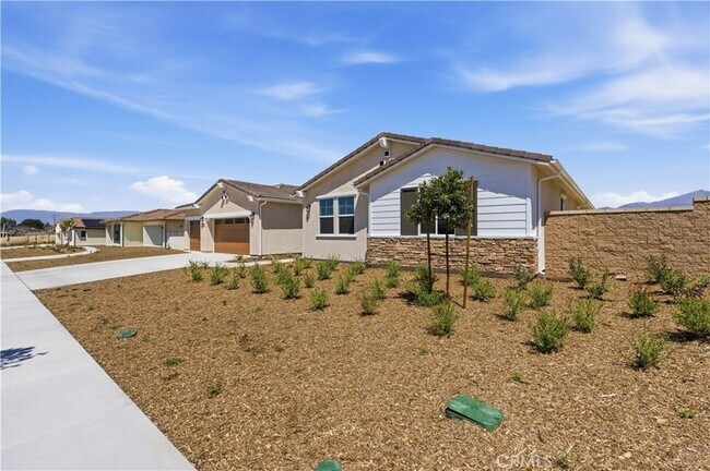 Building Photo - 11647 Saddleback Dr