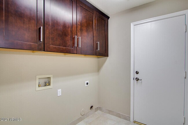 Building Photo - 2460 N 132nd Ave