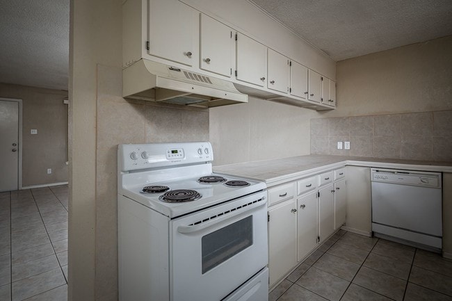 Building Photo - 1918 Veterans Blvd