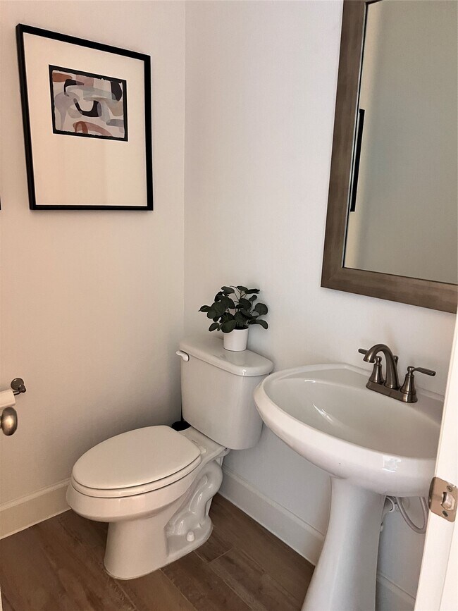 Building Photo - 176 Sweeping Valley Dr