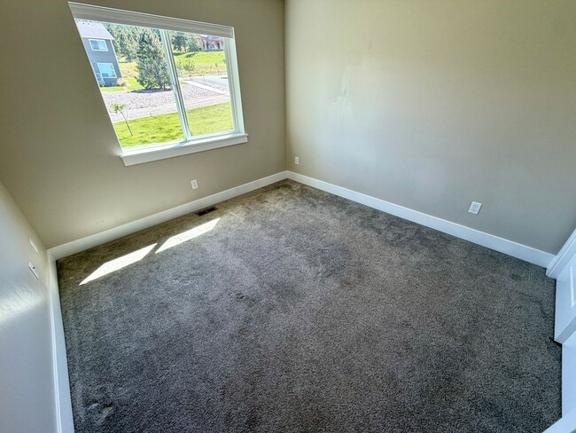 Building Photo - 3267 Cabernet Dr