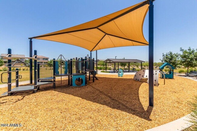 Building Photo - 9001 W Rancho Dr