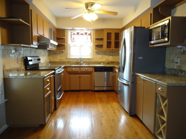 Building Photo - 805 Durango Ct