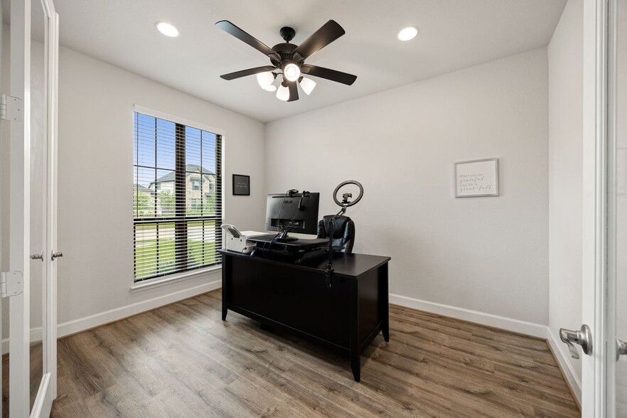 Building Photo - 2035 Taylor Marie Trl