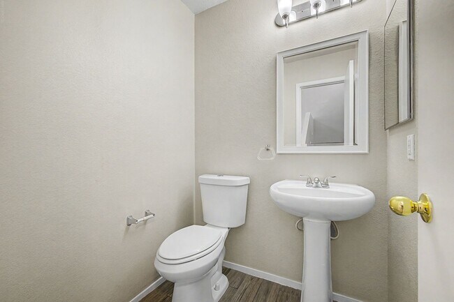Building Photo - 7928 Hornbeam Ct