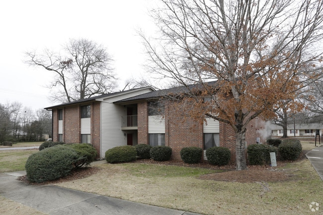 Primary Photo - Town Square Apartments