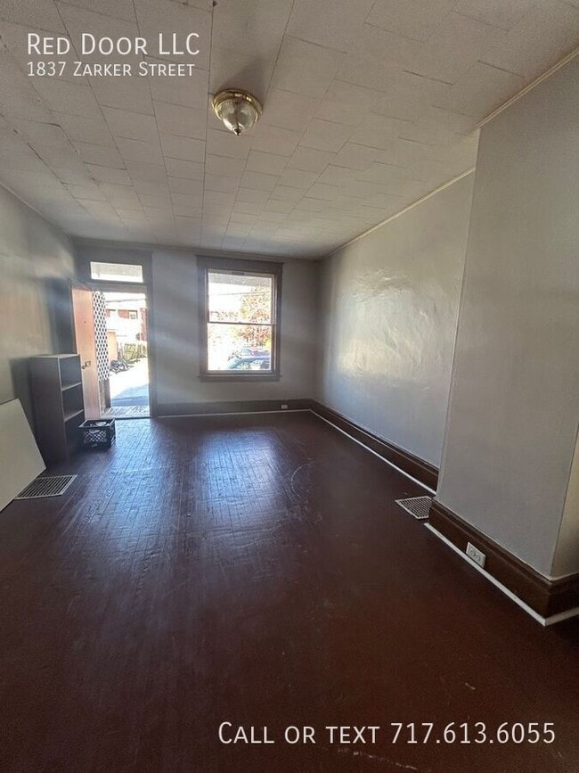 Building Photo - 1837 Zarker St