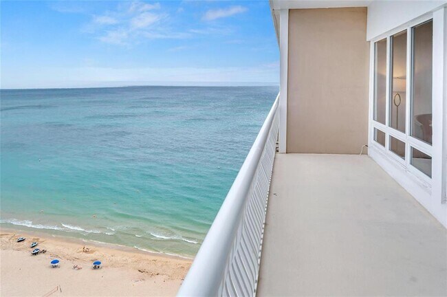 Building Photo - 4020 Galt Ocean Dr