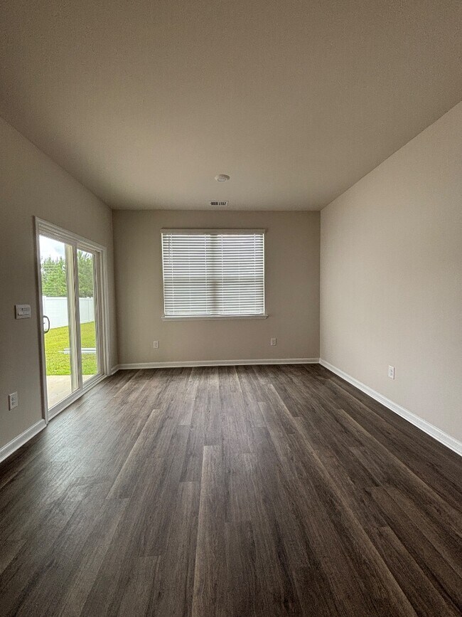 Building Photo - 201 Hadley Spgs Ave