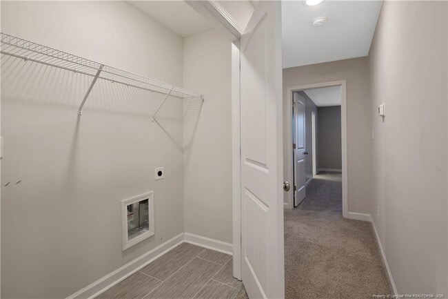 Building Photo - 393 Hicks Ave