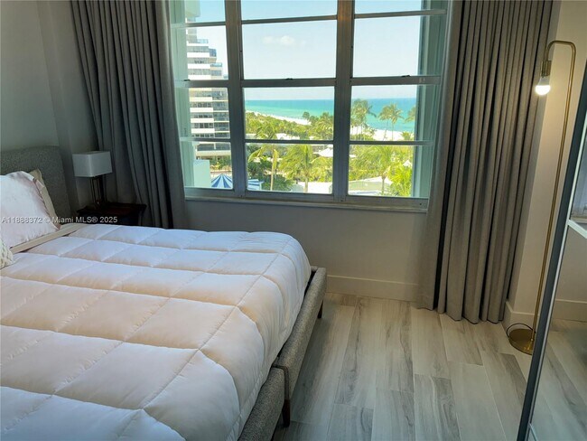 Building Photo - 5151 Collins Ave
