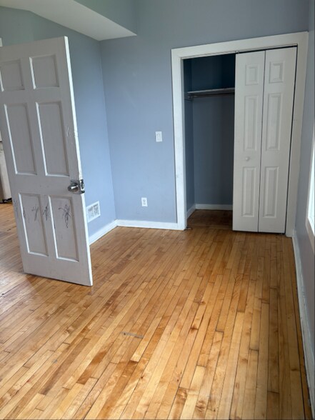 Building Photo - 1443 S Drake Ave