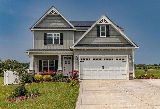 Primary Photo - SPACIOUS Newer Construction Home in Pikevi...